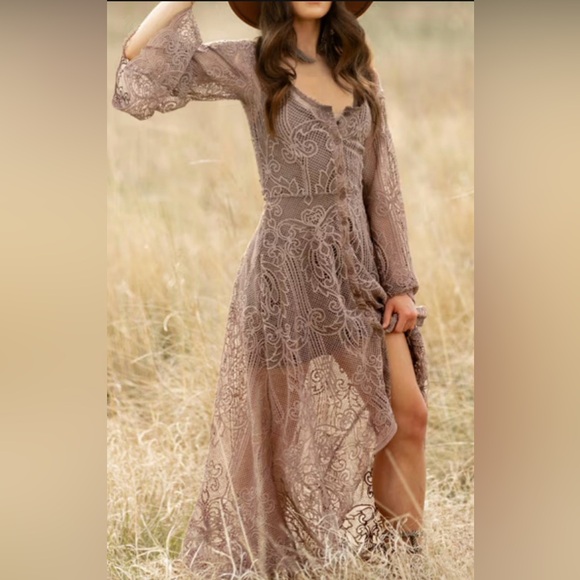 *New* Joyfolie Mentari Elegant Lace Women Dress in Mushroom - Picture 2 of 8